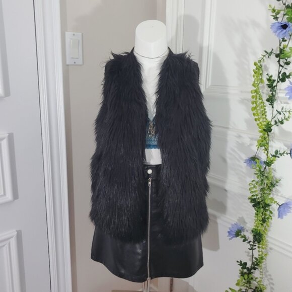 POOF Vintage Black Faux Fur Vest With Back Knitted Design - Picture 4 of 15